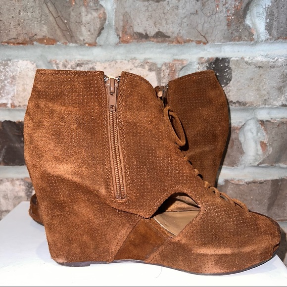 Suede Brown Heels - Picture 6 of 8